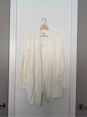 BAREFOOT DREAMS • island wrap cardigan in pearl